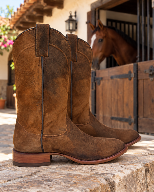 Bota vaquera de borrego café para caballero